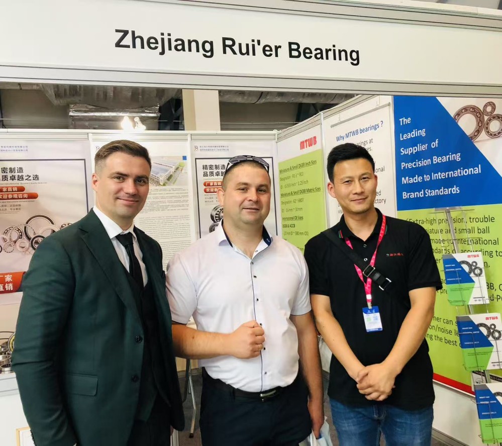 Cliente in visita alla Mostra MTWB di Istanbul